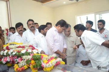 Celebs Pay Condolences to C Narayana Reddy